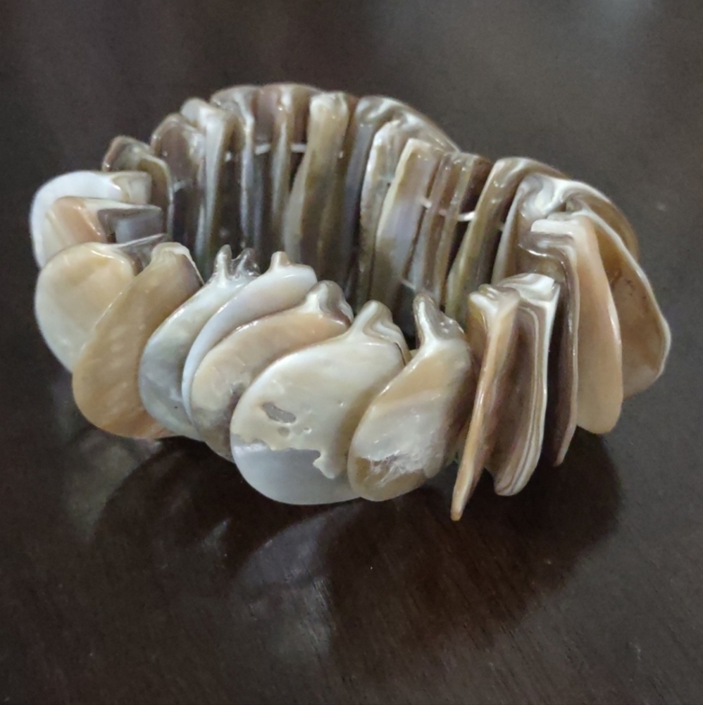 Women's Vintage Beige Mother of Pearl Half Moon Stretch Bracelet